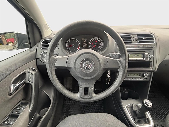 Volkswagen Polo 11 of 13