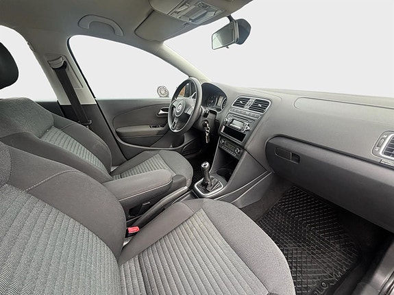 Volkswagen Polo 10 of 13