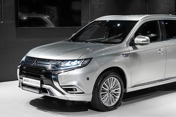 Mitsubishi Outlander 2 of 30
