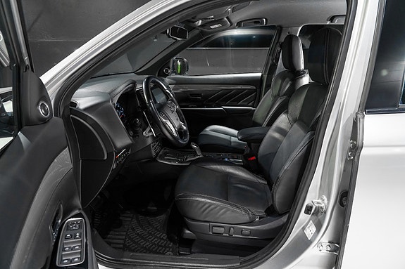 Mitsubishi Outlander 22 of 30