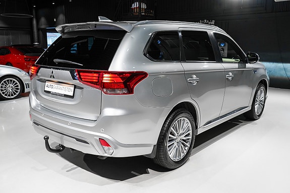 Mitsubishi Outlander 8 of 30