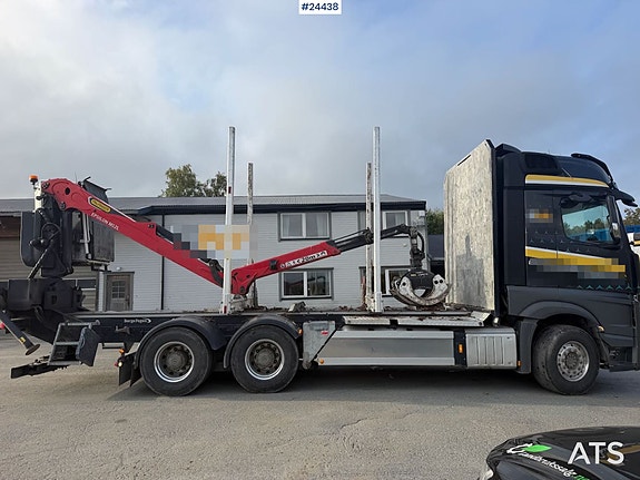Mercedes-Benz Actros 6x4 tømmerbil m/ Epsilon M12L tømmerkran og 2013 Mjølby 4 akslet tømmervogn 3 of 30