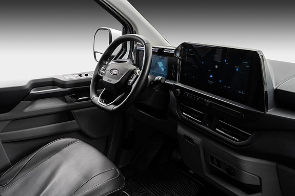 Ford Transit Custom 24 of 26