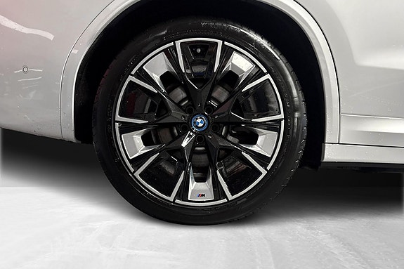 BMW iX3 16 of 17