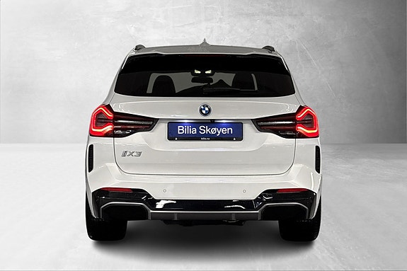 BMW iX3 3 of 17