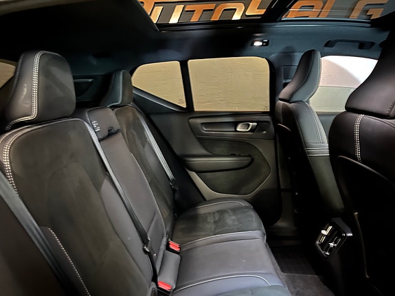 Volvo XC40 25 of 27