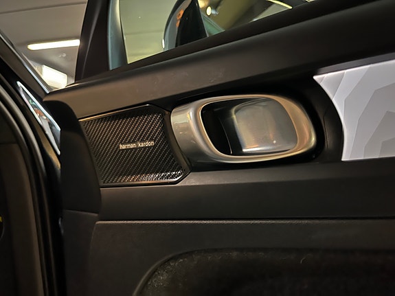 Volvo XC40 23 of 27