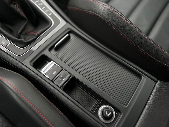 Volkswagen Golf VII 20 of 30