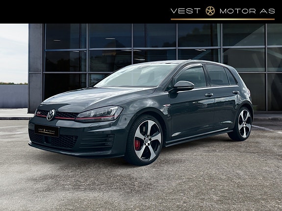 Volkswagen Golf VII 3 of 30