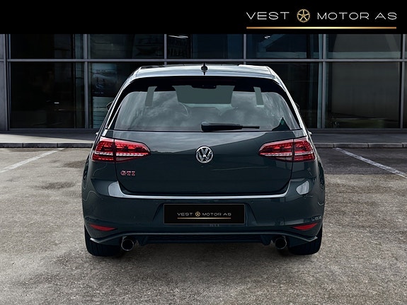 Volkswagen Golf VII 6 of 30