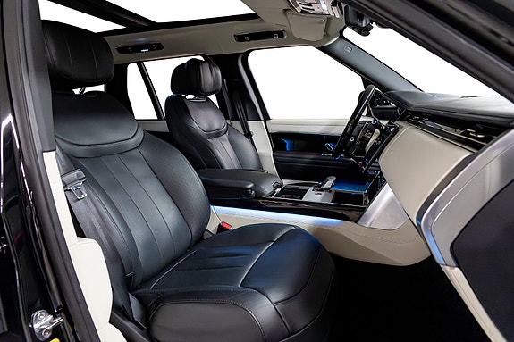 Land Rover Range Rover 26 of 30