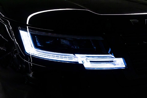 Land Rover Range Rover 17 of 30
