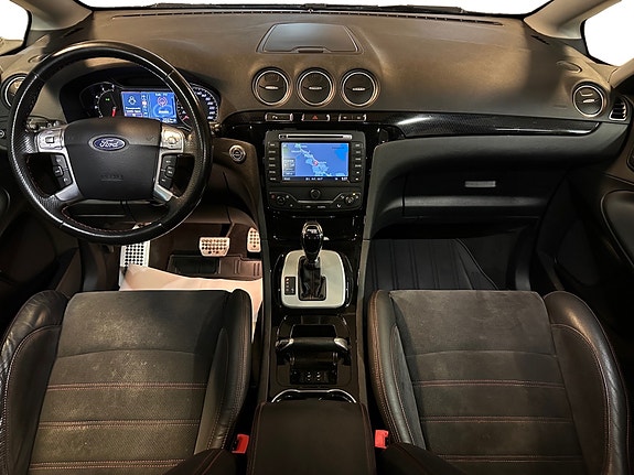 Ford S-MAX 17 of 30