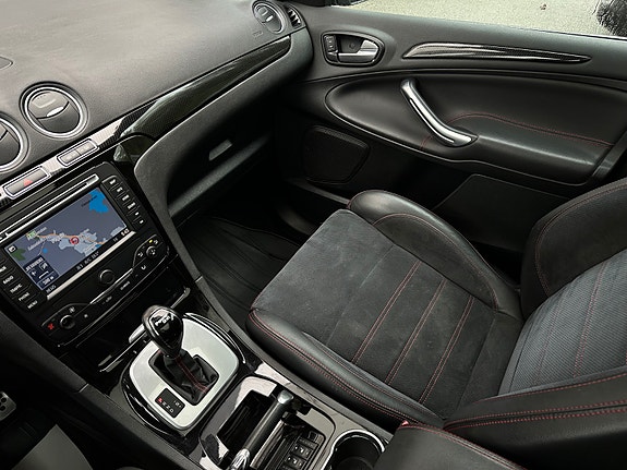 Ford S-MAX 18 of 30