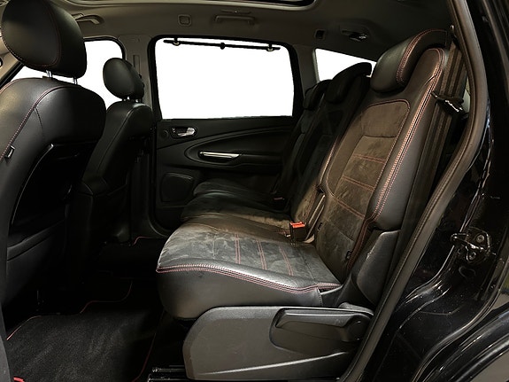 Ford S-MAX 30 of 30