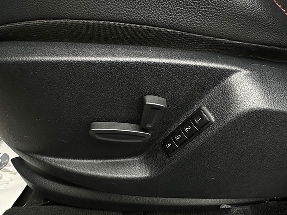 Ford S-MAX 9 of 30