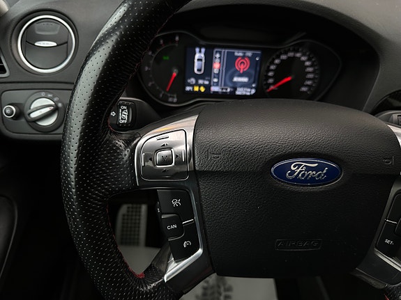 Ford S-MAX 13 of 30