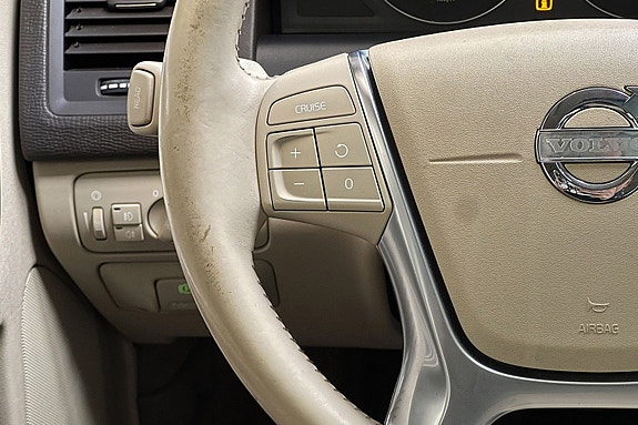 Volvo XC60 24 of 30