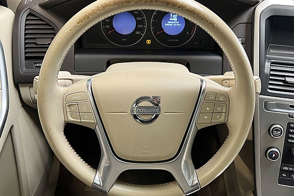 Volvo XC60 23 of 30
