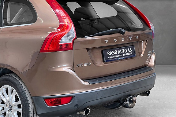 Volvo XC60 13 of 30