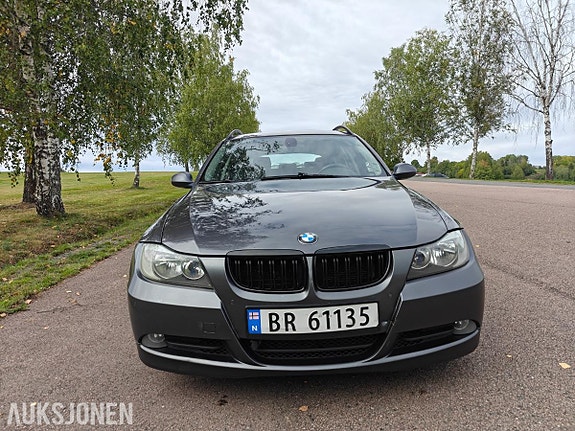 BMW 3-Serie 2 of 30