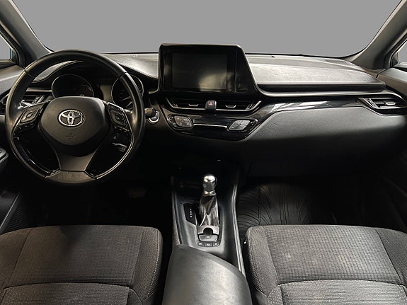 Toyota C-HR 15 of 30