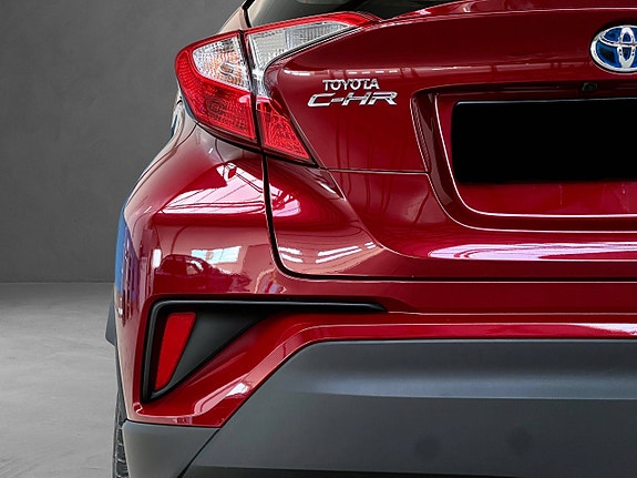 Toyota C-HR 9 of 30