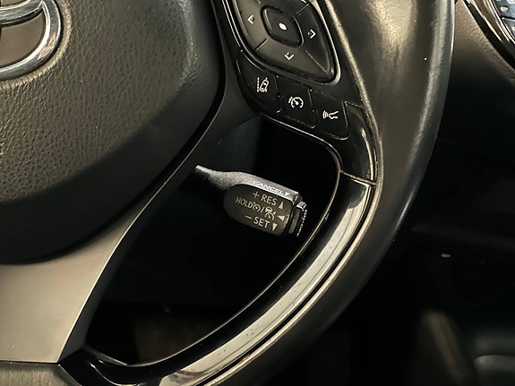 Toyota C-HR 22 of 30