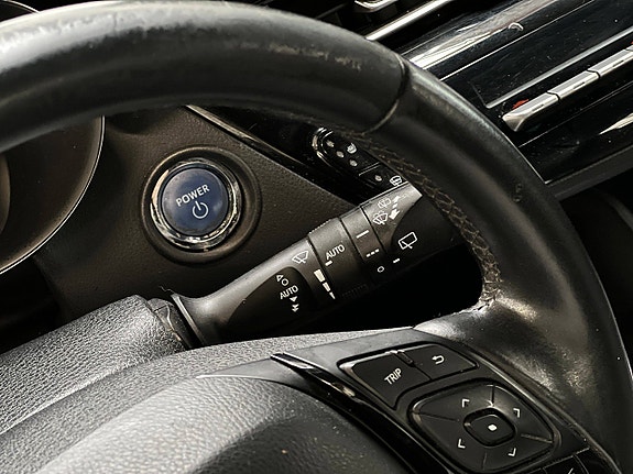 Toyota C-HR 20 of 30