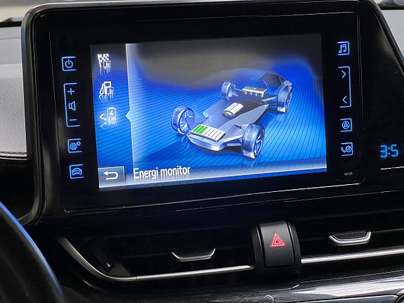 Toyota C-HR 29 of 30