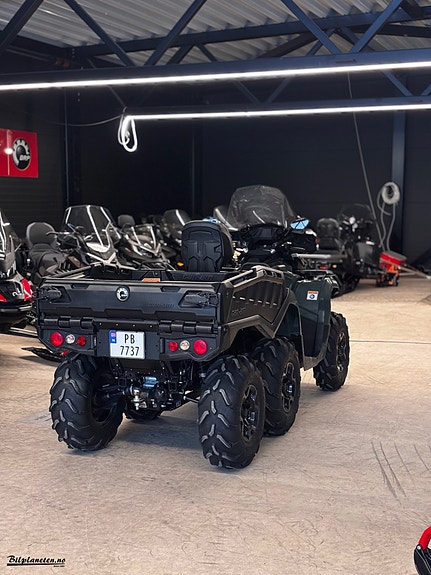 Can-Am Outlander MAX 650 XU 6x6 3 of 12
