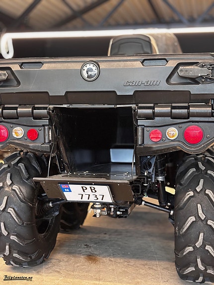 Can-Am Outlander MAX 650 XU 6x6 8 of 12