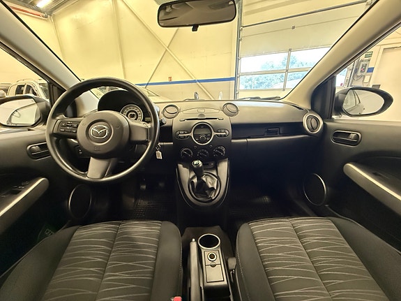 Mazda 2 18 of 26