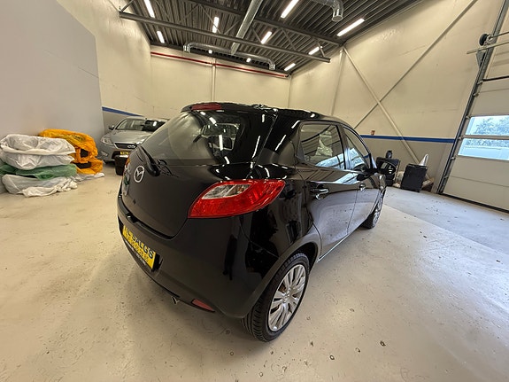 Mazda 2 12 of 26