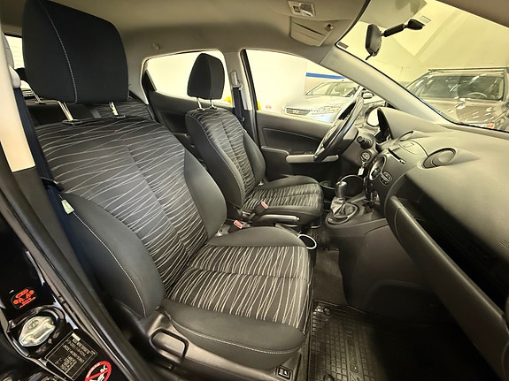 Mazda 2 13 of 26
