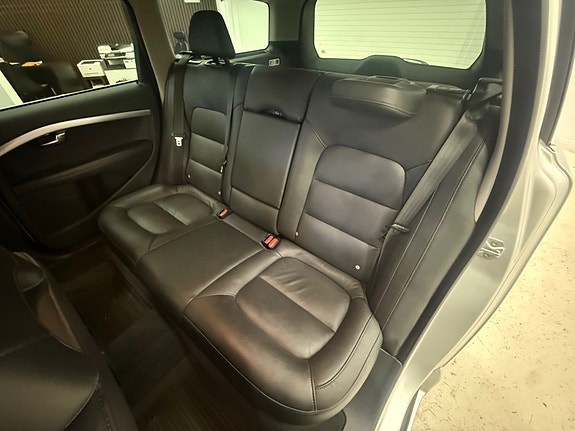 Volvo V70 19 of 30