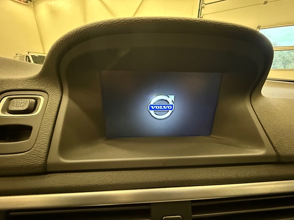 Volvo V70 26 of 30