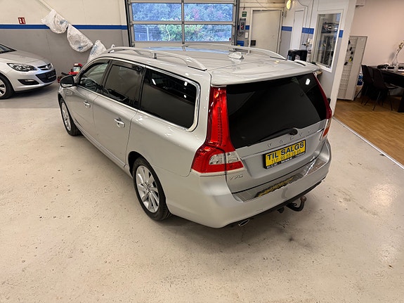 Volvo V70 5 of 30