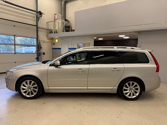 Volvo V70 9 of 30