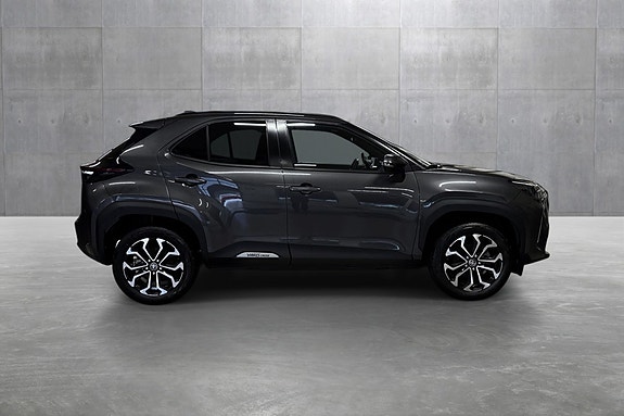 Toyota Yaris Cross 6 of 30