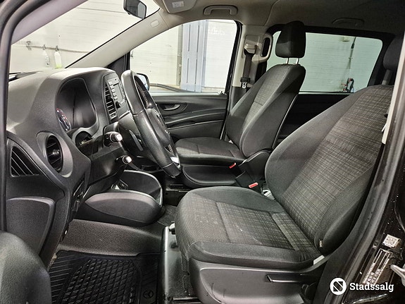Mercedes-Benz Vito Tourer 9 of 10