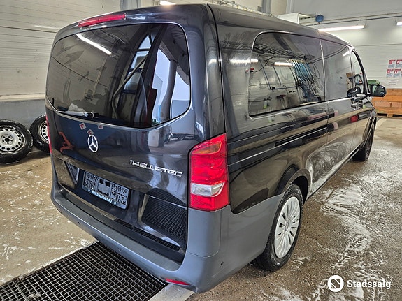 Mercedes-Benz Vito Tourer 3 of 10