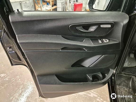 Mercedes-Benz Vito Tourer 10 of 10