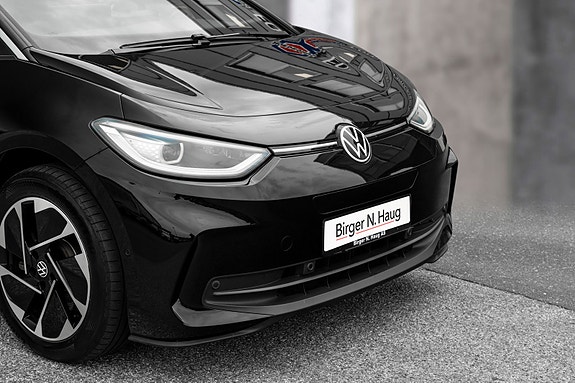 Volkswagen ID.3 2 of 25