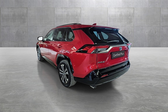 Toyota RAV4 Plug-in Hybrid 3 of 24