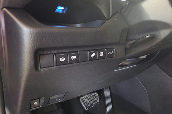 Toyota RAV4 Plug-in Hybrid 23 of 24