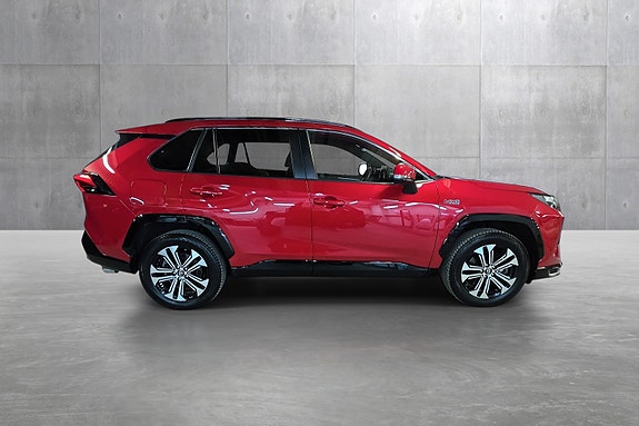 Toyota RAV4 Plug-in Hybrid 6 of 24
