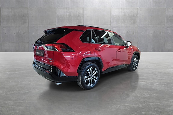 Toyota RAV4 Plug-in Hybrid 5 of 24