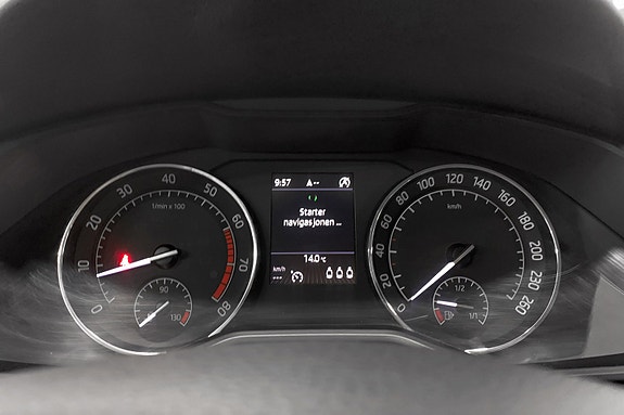 Skoda Superb 10 of 15