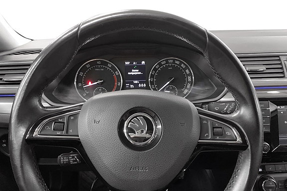 Skoda Superb 8 of 15